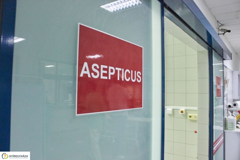 Új műtőasztal és röntgen a kórházban - fotó Szarka Lajos