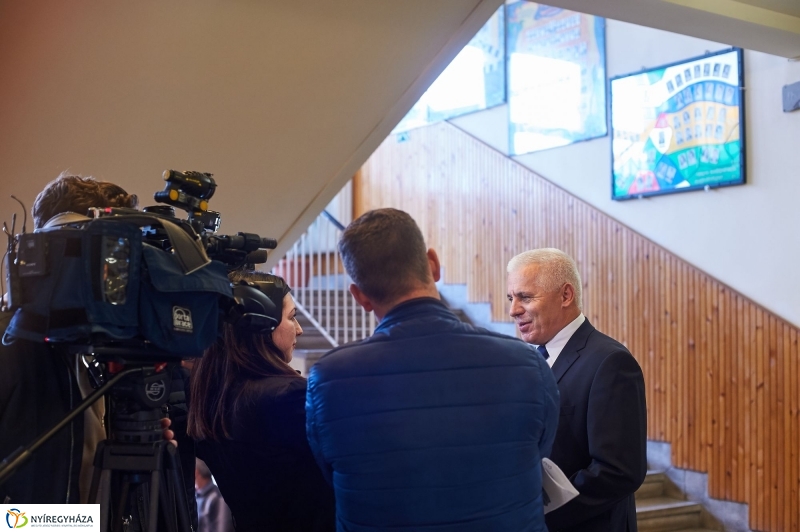 Ünnepség a Zrínyi gimiben - fotó Szarka Lajos