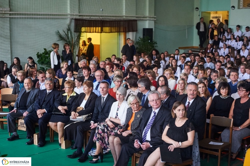 Ünnepség a Zrínyi gimiben - fotó Szarka Lajos