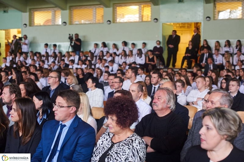 Ünnepség a Zrínyi gimiben - fotó Szarka Lajos