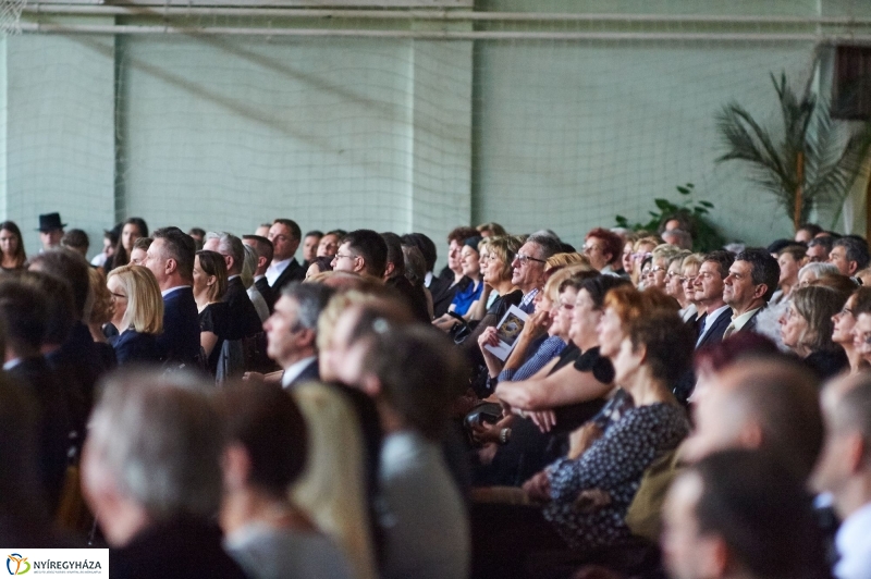 Ünnepség a Zrínyi gimiben - fotó Szarka Lajos