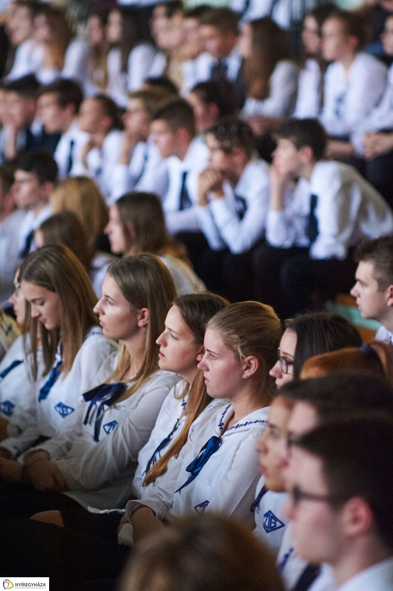Ünnepség a Zrínyi gimiben - fotó Szarka Lajos