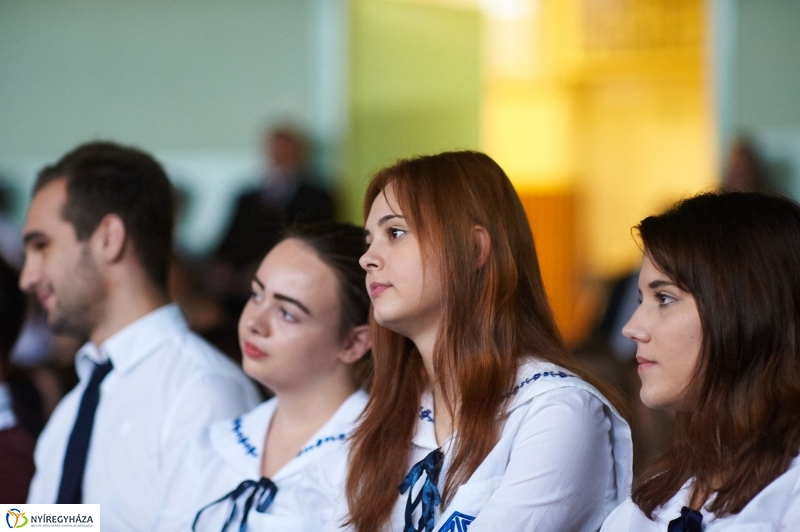 Ünnepség a Zrínyi gimiben - fotó Szarka Lajos