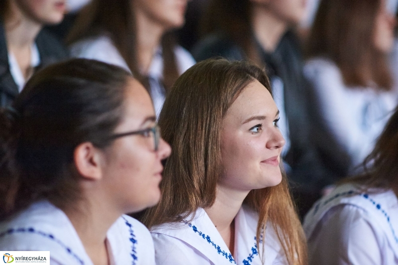 Ünnepség a Zrínyi gimiben - fotó Szarka Lajos