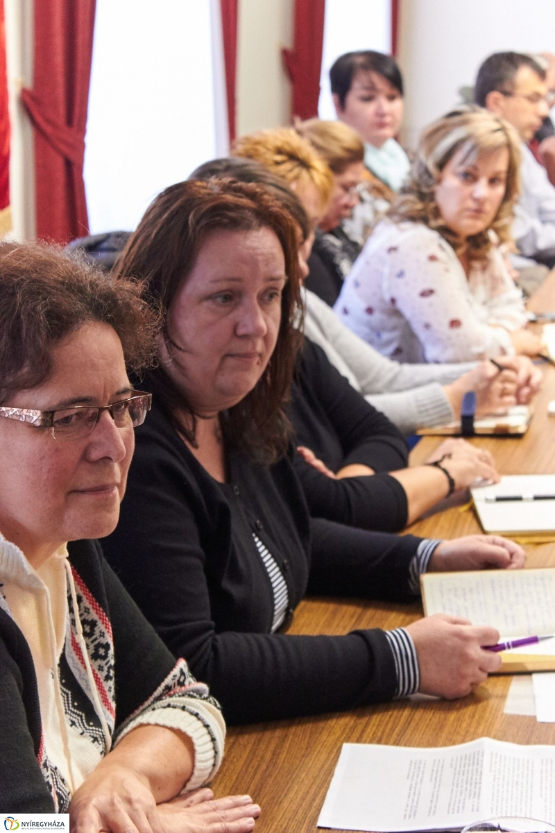 Krízis megbeszélés a Városházán - fotó Szarka Lajos