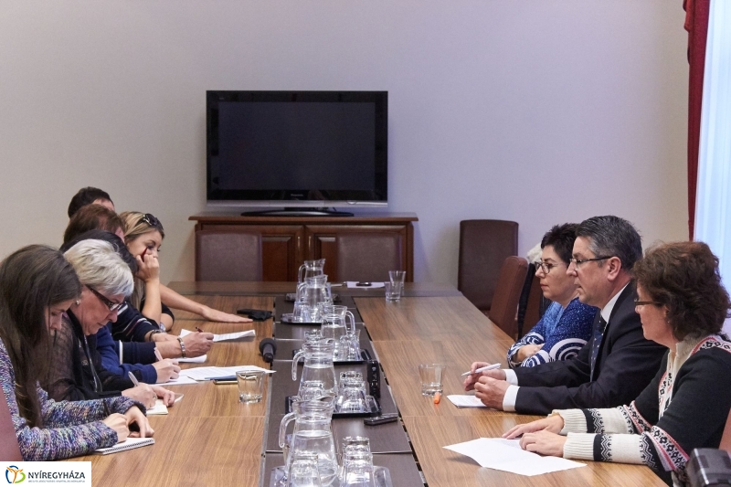 Krízis megbeszélés a Városházán - fotó Szarka Lajos