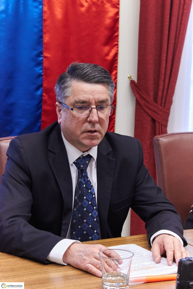 Krízis megbeszélés a Városházán - fotó Szarka Lajos