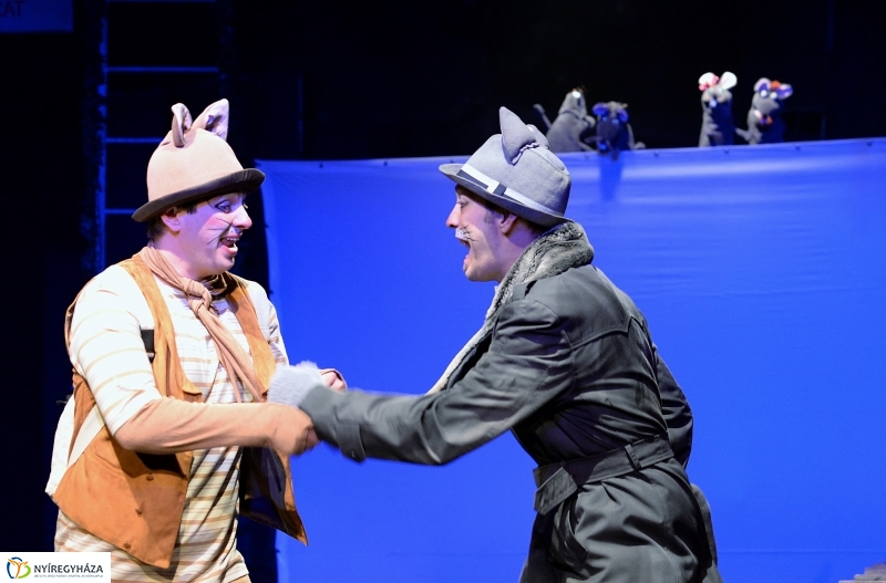 Mirr-Murr kalandjai - fotó Trifonov Éva