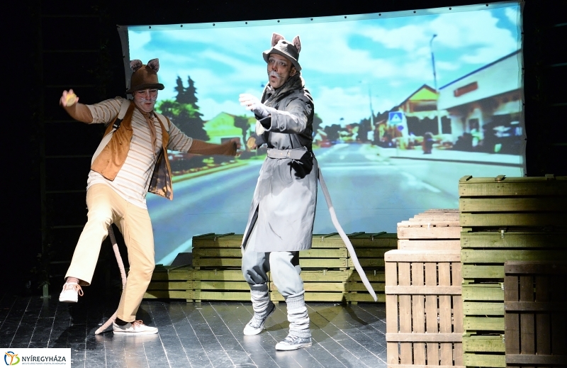 Mirr-Murr kalandjai - fotó Trifonov Éva