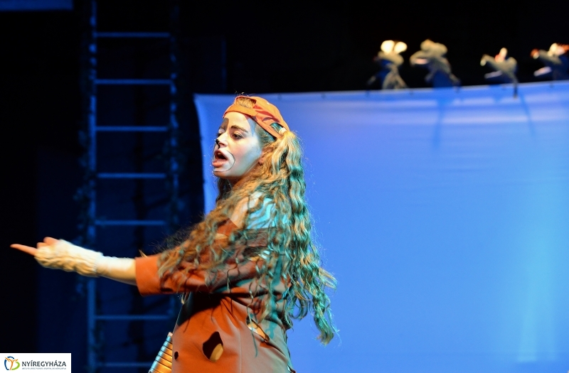 Mirr-Murr kalandjai - fotó Trifonov Éva