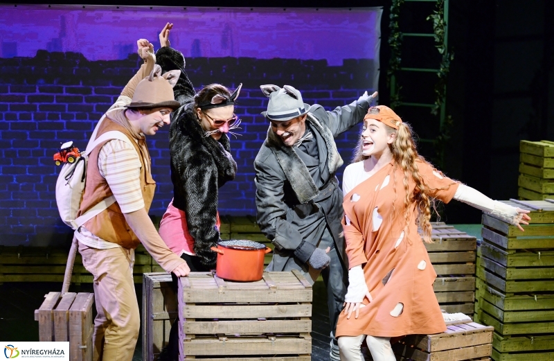 Mirr-Murr kalandjai - fotó Trifonov Éva