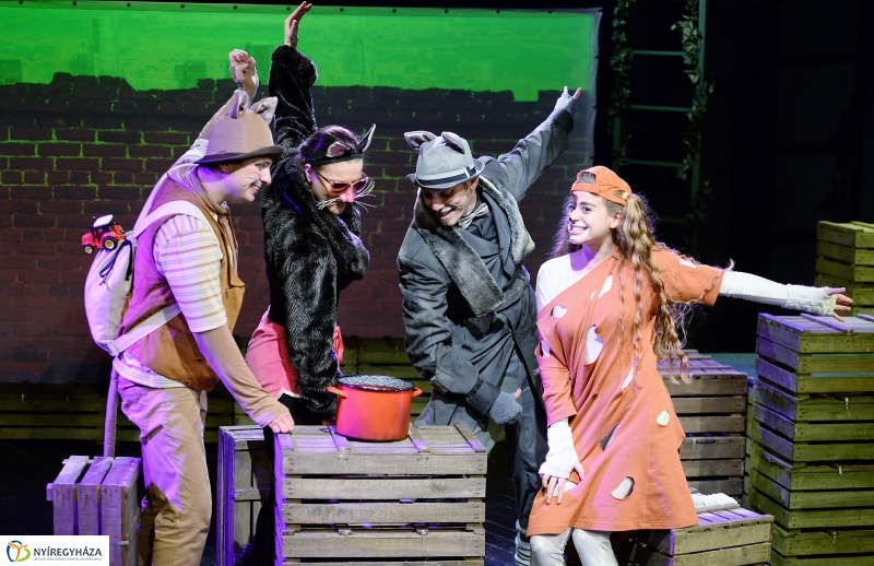 Mirr-Murr kalandjai - fotó Trifonov Éva