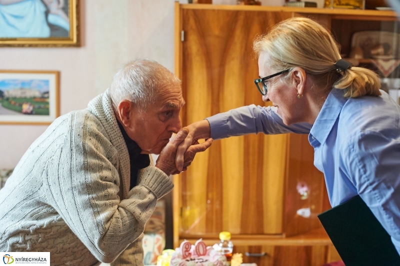 Szépkorú köszöntése Miskolczi István - fotó Szarka Lajos