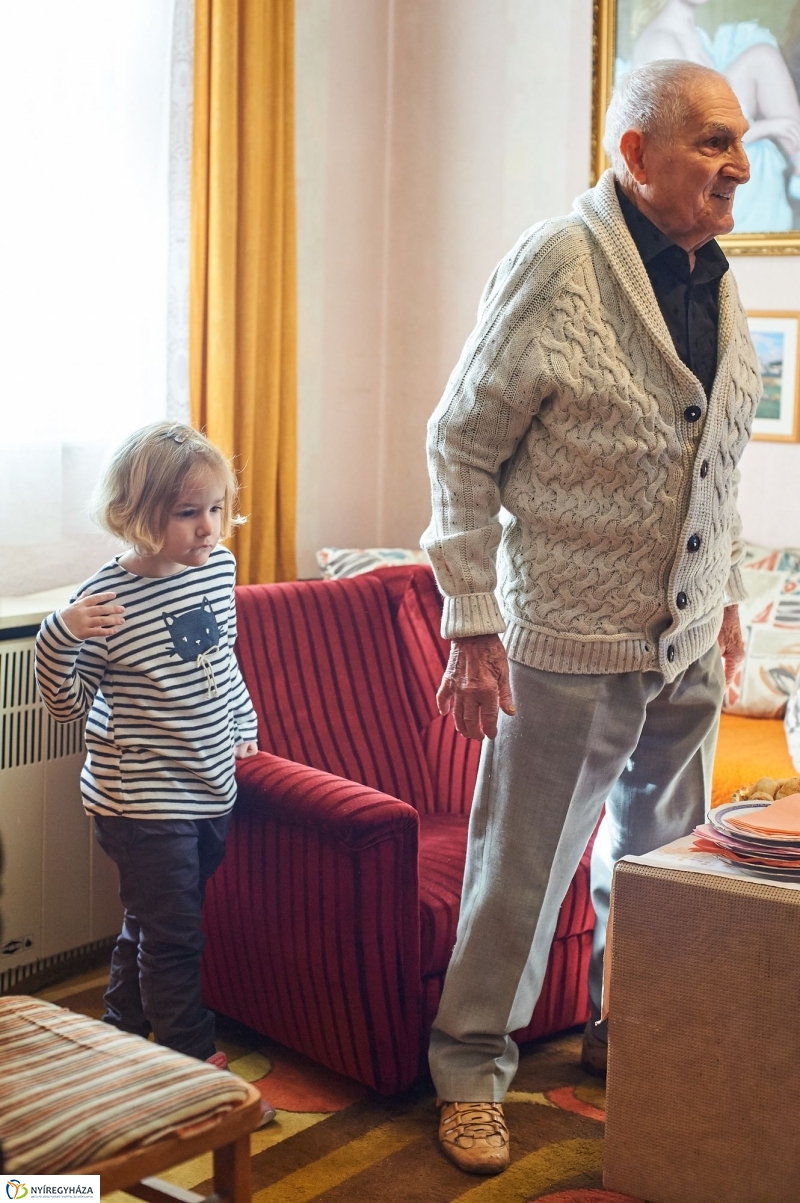 Szépkorú köszöntése Miskolczi István - fotó Szarka Lajos