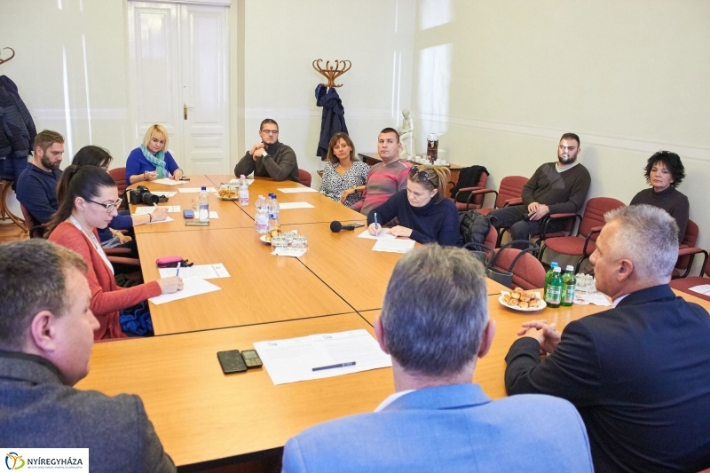 Szelektív hulladékgyűjtés a kórházban - fotó Szarka Lajos