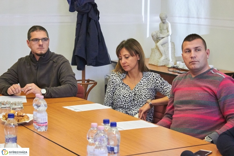 Szelektív hulladékgyűjtés a kórházban - fotó Szarka Lajos