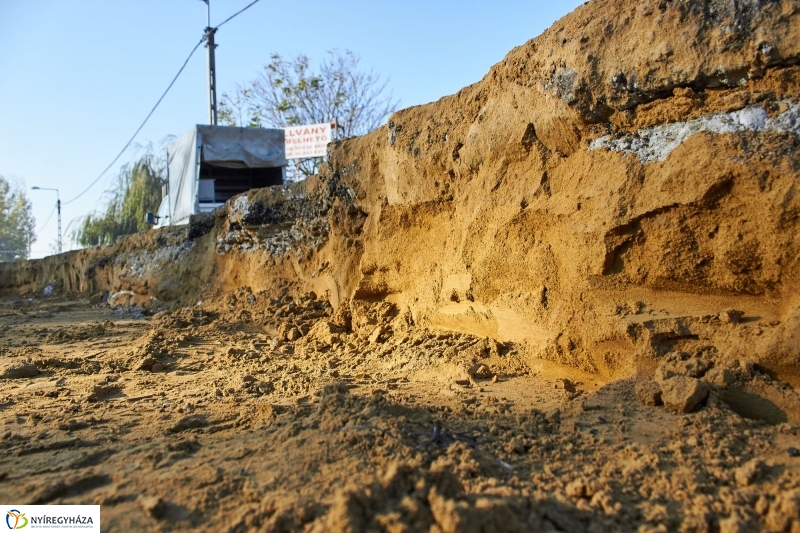 Munkálatok a Tünde utcán - fotó Szarka Lajos