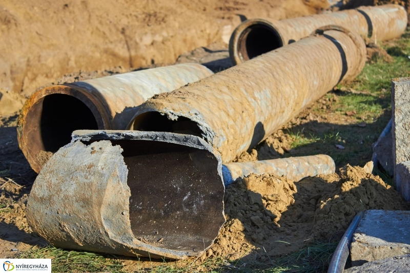 Munkálatok a Tünde utcán - fotó Szarka Lajos