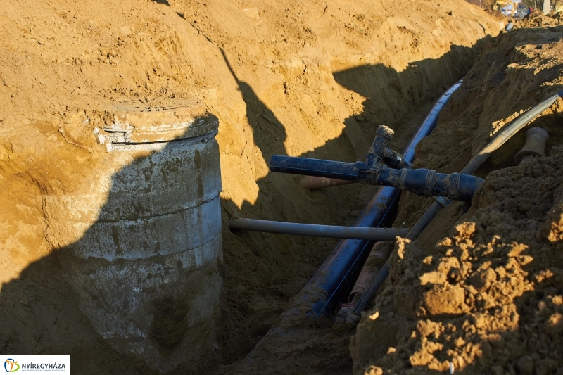 Munkálatok a Tünde utcán - fotó Szarka Lajos
