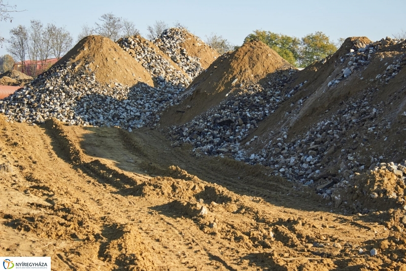 Munkálatok a Tünde utcán - fotó Szarka Lajos