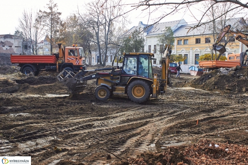 Szabadtéri színpad munkálatai - fotó Szarka Lajos