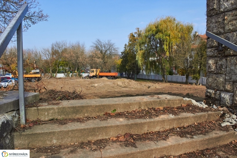 Szabadtéri színpad munkálatai - fotó Szarka Lajos