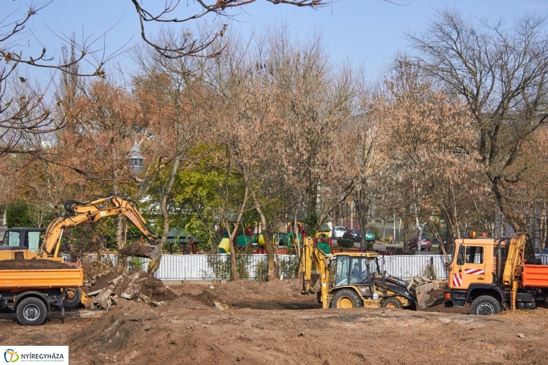 Szabadtéri színpad munkálatai - fotó Szarka Lajos