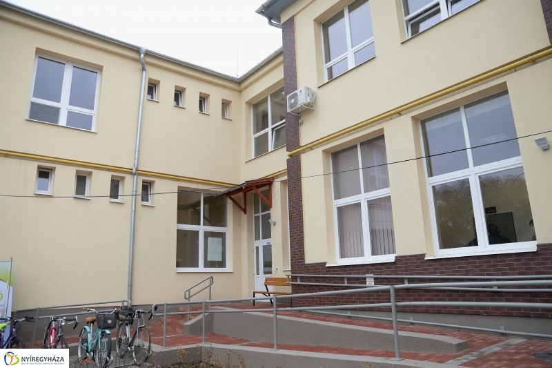 A megújult Városi Rendelőintézet átadása-fotó Trifonov Éva