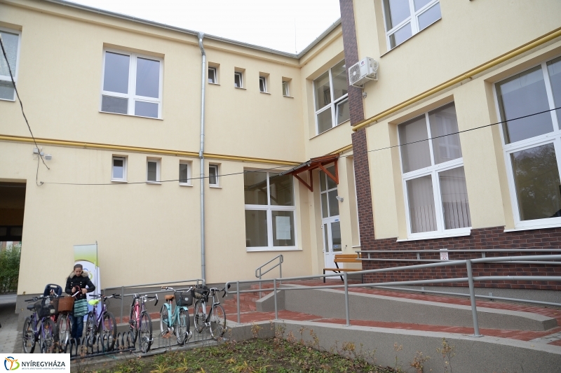 A megújult Városi Rendelőintézet átadása-fotó Trifonov Éva