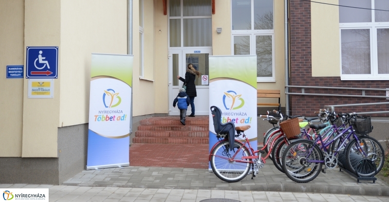 A megújult Városi Rendelőintézet átadása-fotó Trifonov Éva