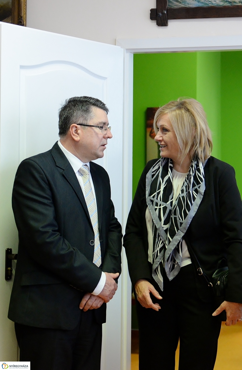 A megújult Városi Rendelőintézet átadása-fotó Trifonov Éva