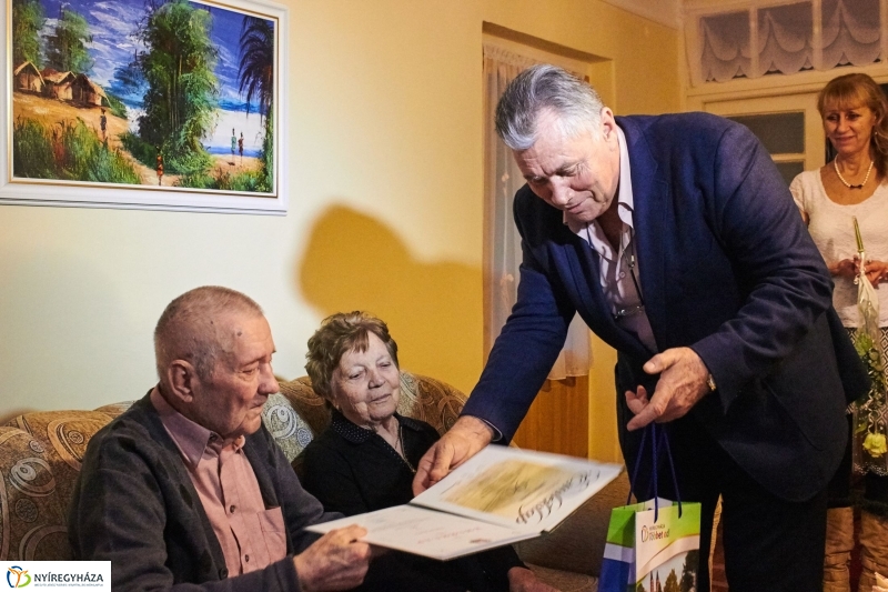 Szépkorú köszöntése Sipos János - fotó Szarka Lajos