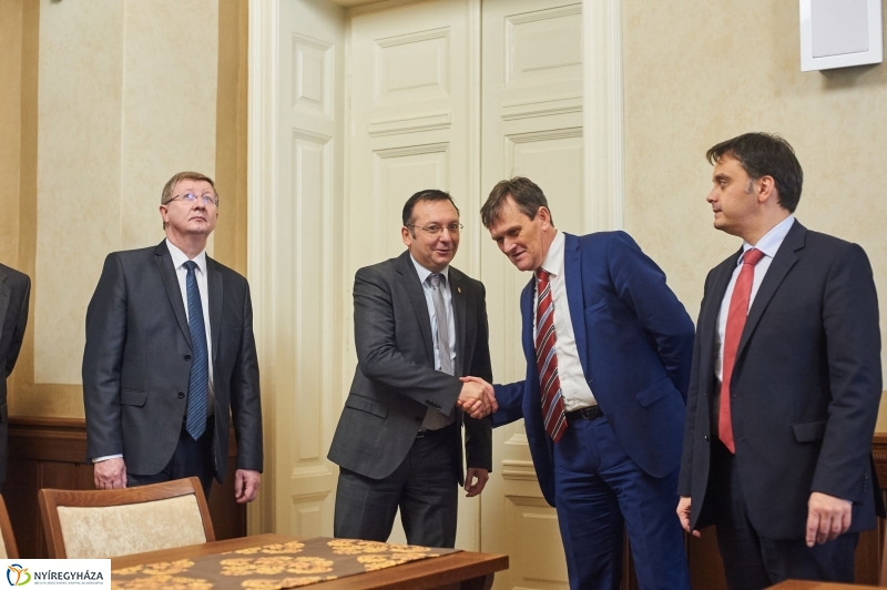 Alpár Ignác Tárgyaló átadása - fotó Szarka Lajos