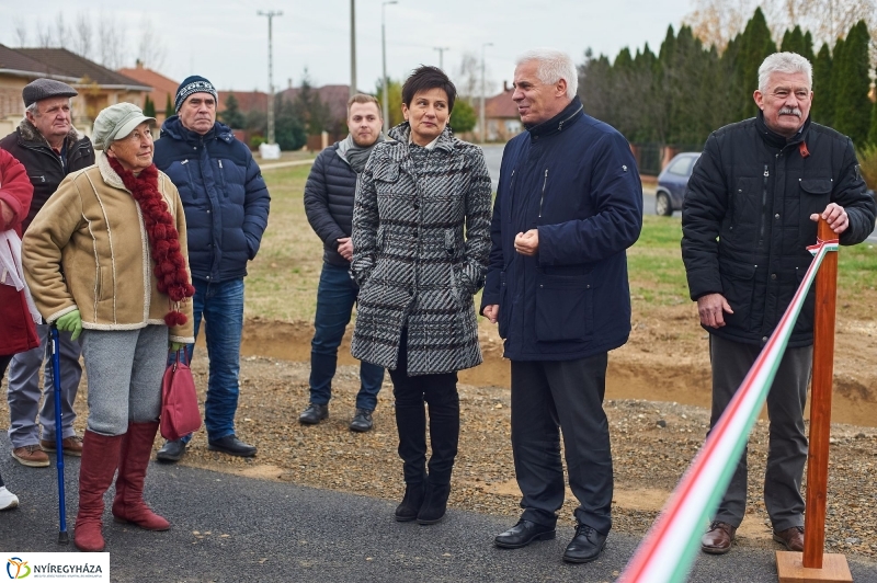 Szikes utca átadása - fotó Szarka Lajos