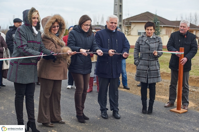 Szikes utca átadása - fotó Szarka Lajos