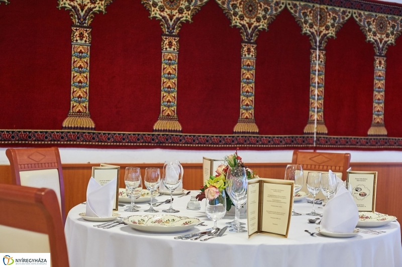 Pincér szakképzés a Sipkayban - fotó Szarka Lajos