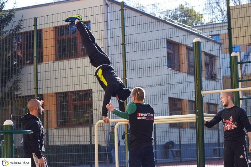 Sportpályák a Kossuth gimiben - fotó Szarka Lajos