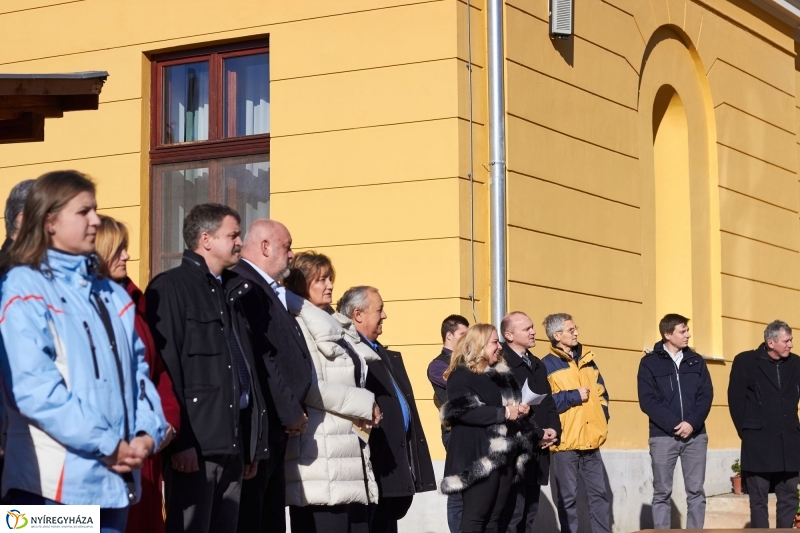 Sportpályák a Kossuth gimiben - fotó Szarka Lajos