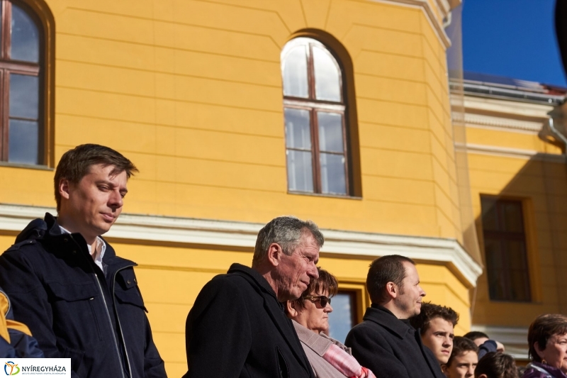 Sportpályák a Kossuth gimiben - fotó Szarka Lajos