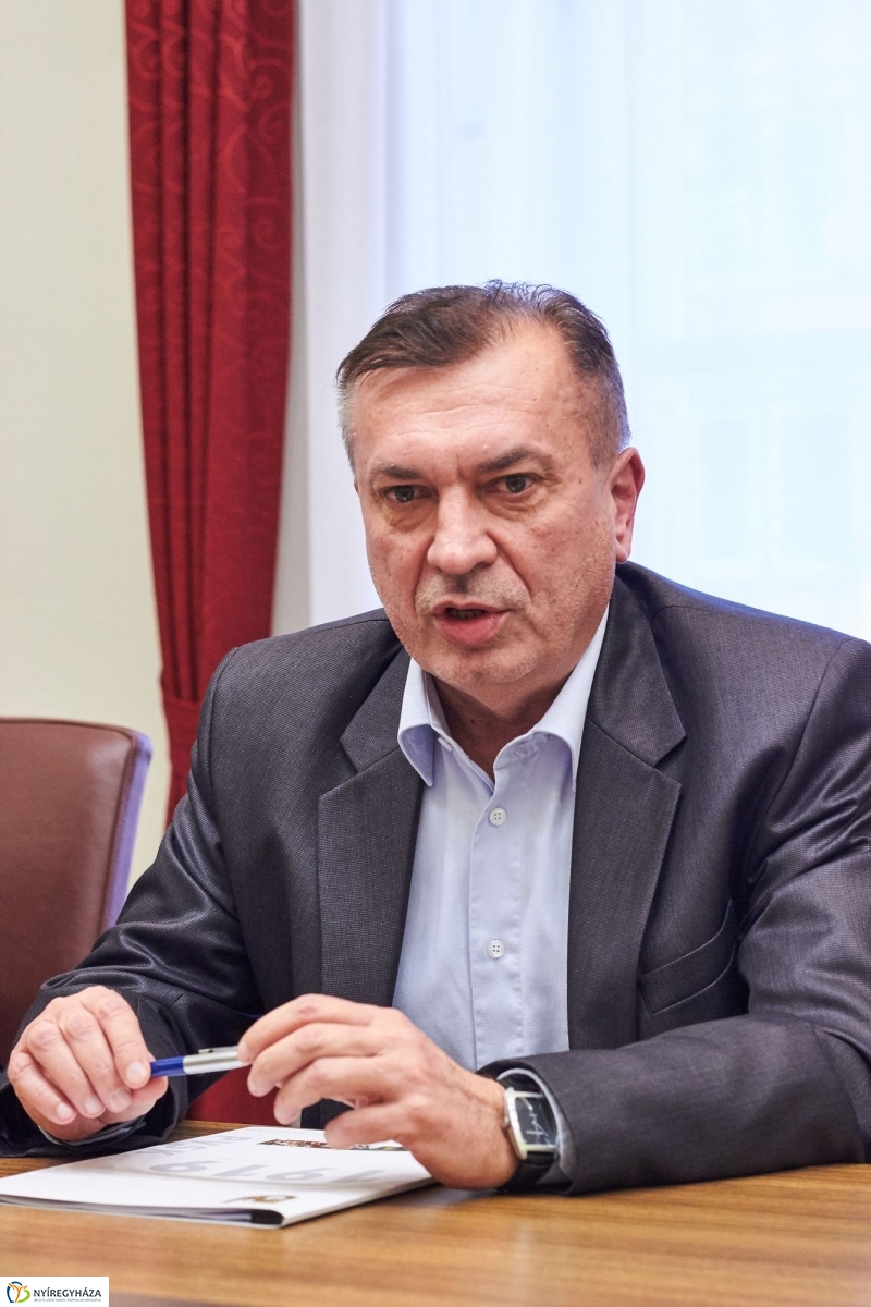 SOSZ sajtótájékoztató - fotó Szarka Lajos