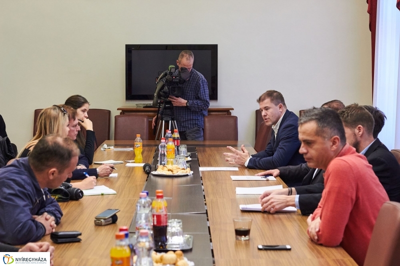 SOSZ sajtótájékoztató - fotó Szarka Lajos