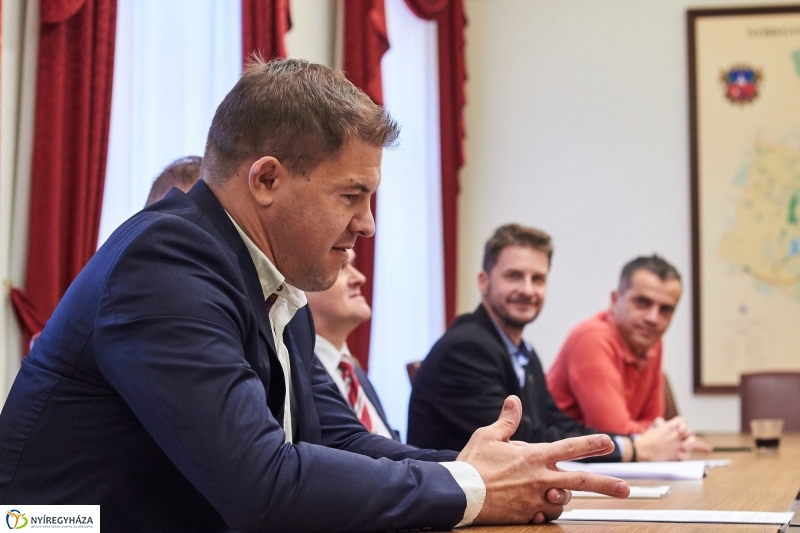 SOSZ sajtótájékoztató - fotó Szarka Lajos