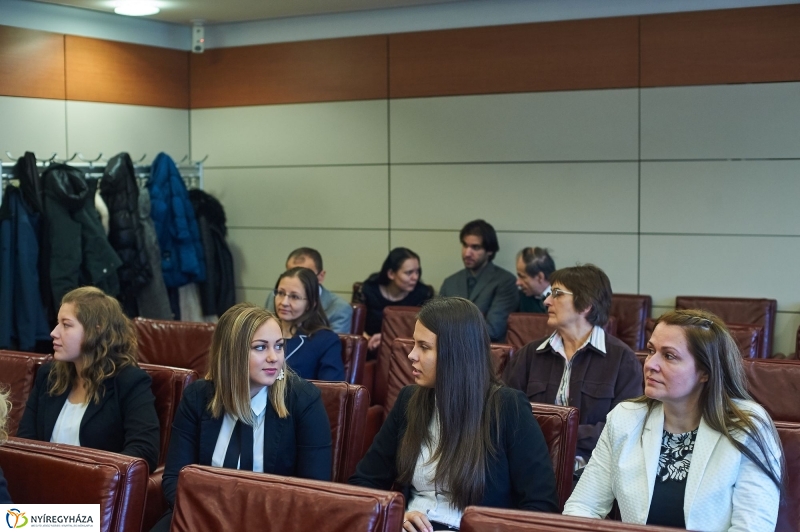 Egyetemi ösztöndíjasok - fotó Szarka Lajos