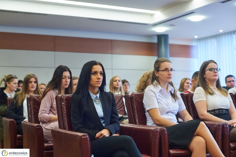 Egyetemi ösztöndíjasok - fotó Szarka Lajos