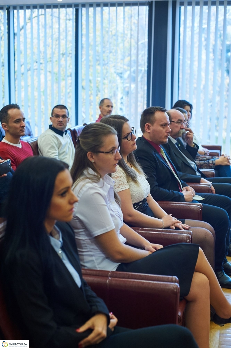 Egyetemi ösztöndíjasok - fotó Szarka Lajos