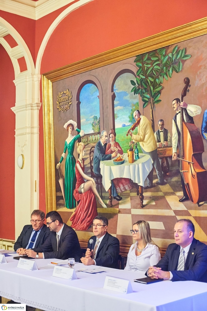 Foglalkoztatási paktum 20171117 - fotó Szarka Lajos