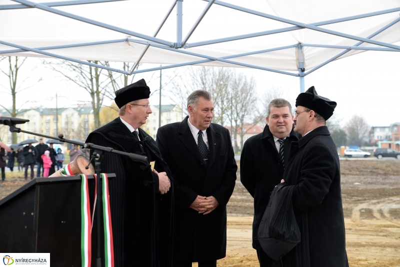 Református templom alapkőletétel - fotó Trifonov Éva