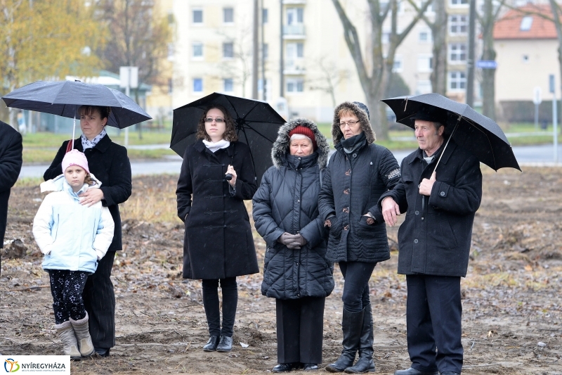 Református templom alapkőletétel - fotó Trifonov Éva