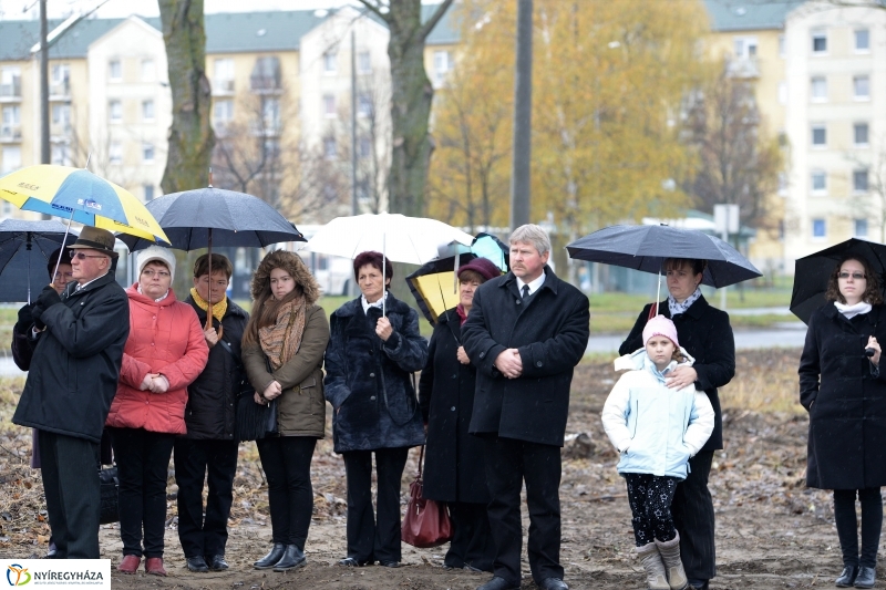 Református templom alapkőletétel - fotó Trifonov Éva