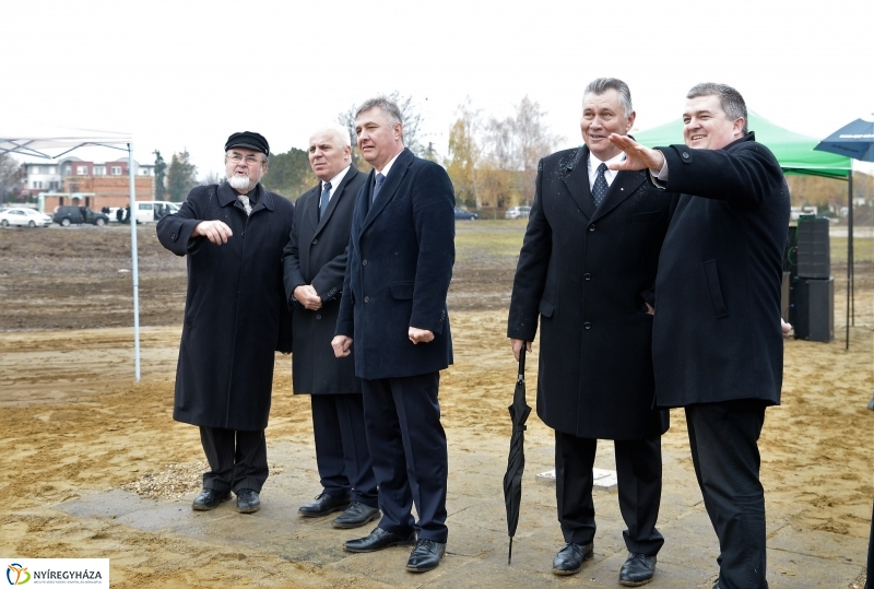 Református templom alapkőletétel - fotó Trifonov Éva